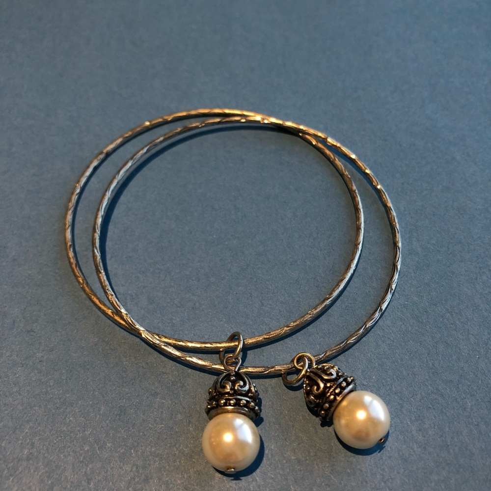 ⭐️Twin Bangles⭐️